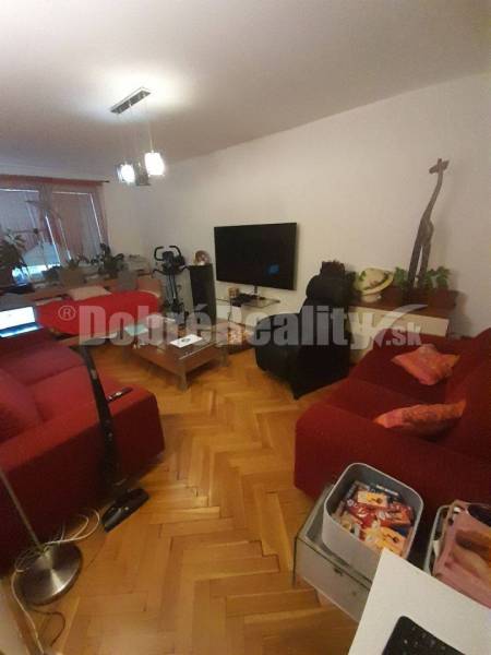4 izbový byt Nové Zámky s 2 balkónmi