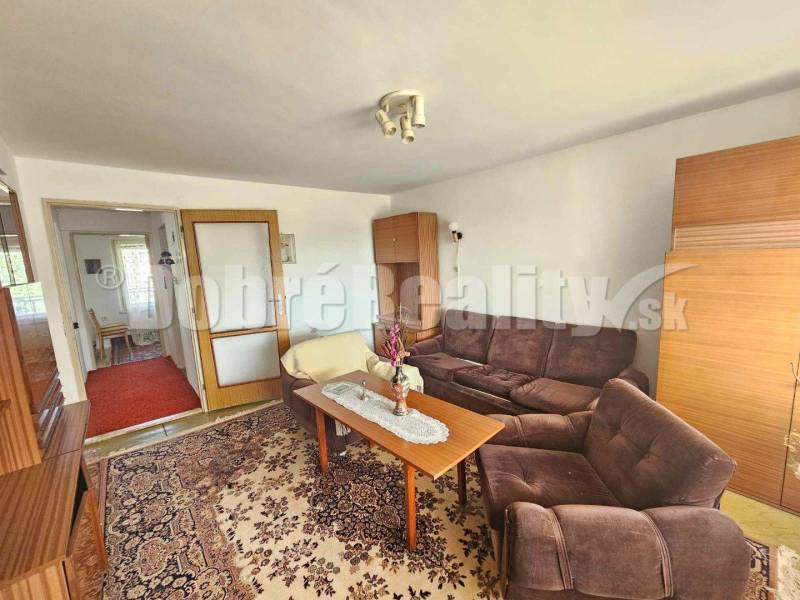 RD - ZOBOR - vhodný na bývanie, aj komerčné účely