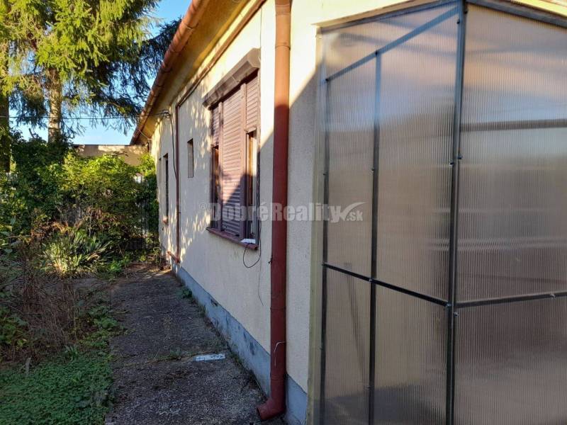 Rodinný dvojdom Zemné