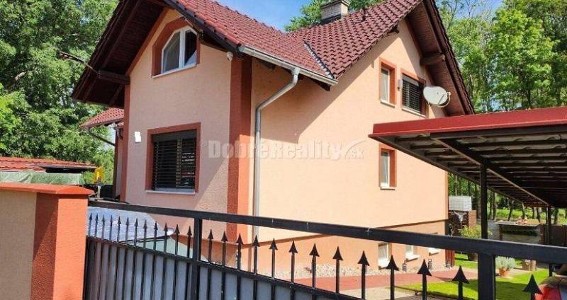 RK DOBRÉ REALITY predáva 5-izbový rodinný dom v Hamuliakove