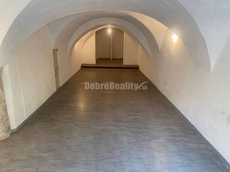 PRENÁJOM: Obchodné priestory Banská Štiavnica