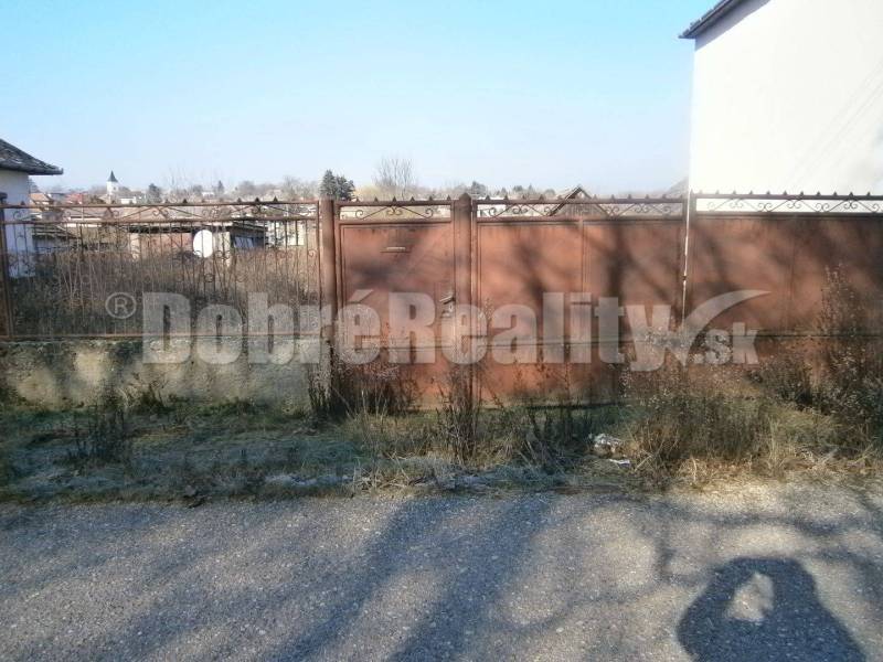 Stavebný pozemok pre rodinné domy na predaj v obci Dubník !