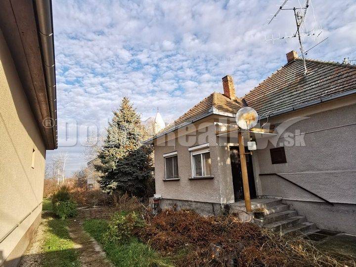 PREDAJ: 3-izbový rodinný dom v obci Vrakúň