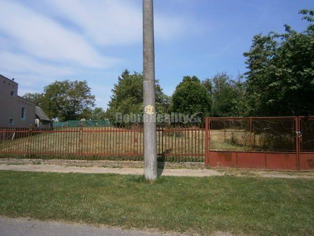 Lukratívny stavebný pozemok v obci Jasová na predaj !