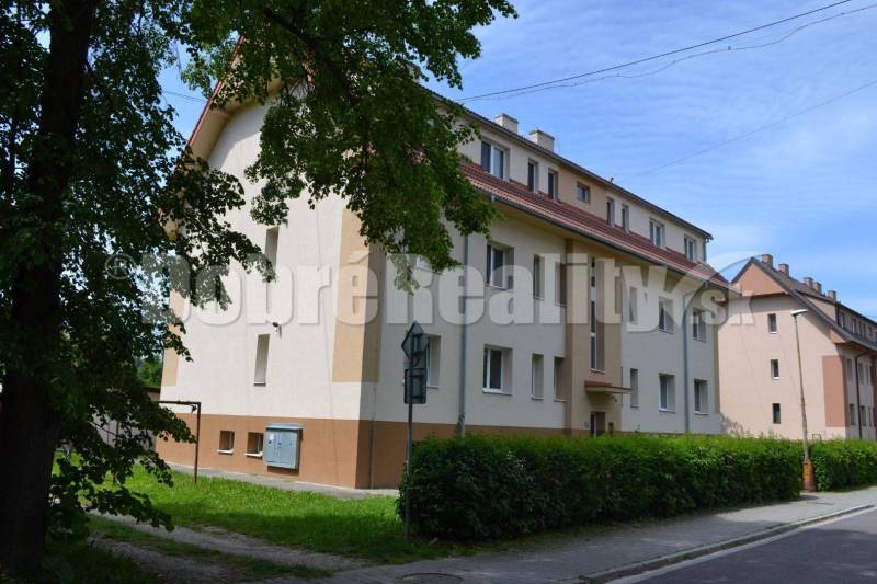 EXKLUZÍVNE! Predaj - 3 izbový, veľkometrážny byt za super cenu vo vyhľ