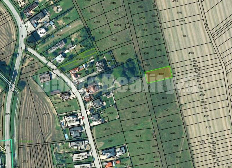 Ponúkame  na predaj rovinatý stavebný pozemok s výmerou 848 m2 v obci 