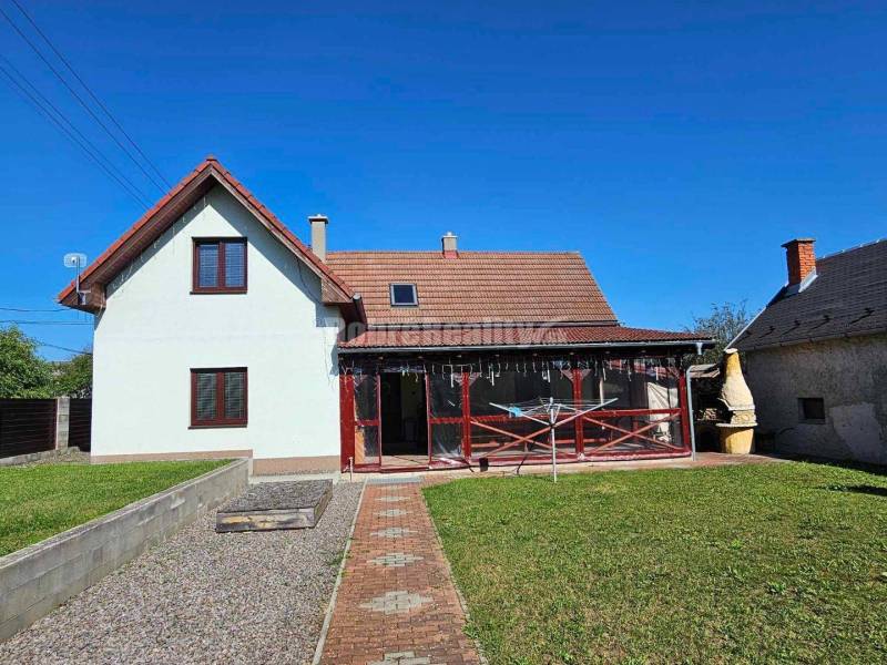 EXKLUZÍVNE U NÁS! RD/CHALUPA v obci Malá Lehota