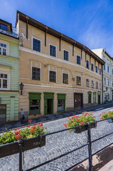 PREDAJ - investičná príležitosť - historocká budova Banská Štiavnica -