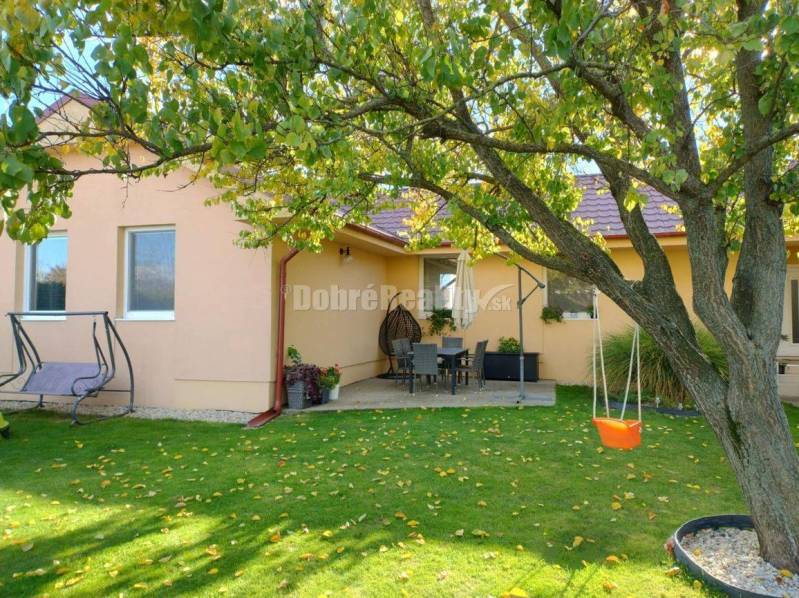 Na predaj pekny RD v Kostolnom Seku