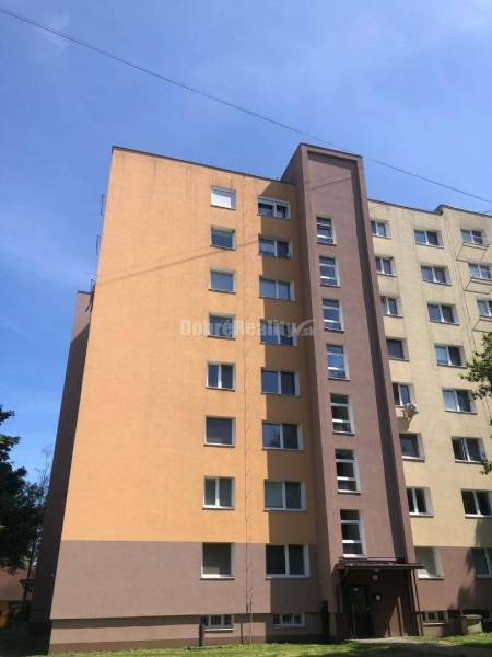 Pripravujeme prenájom 3 - izbového bytu v Lučenci na Vajanského ulici.