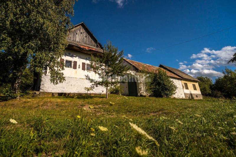 PREDAJ: Gazdovstvo u Kukučkov, 522 m2, Pliešovce - Zaježová - Podrimáň