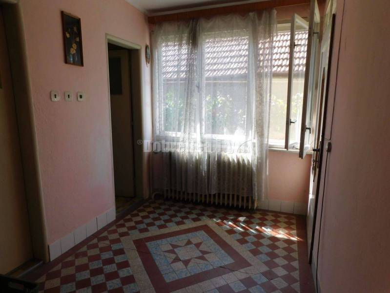 Ponúkame Vám na predaj 4-izb. rodinný dom vo Dvoroch nad Žitavou len 8