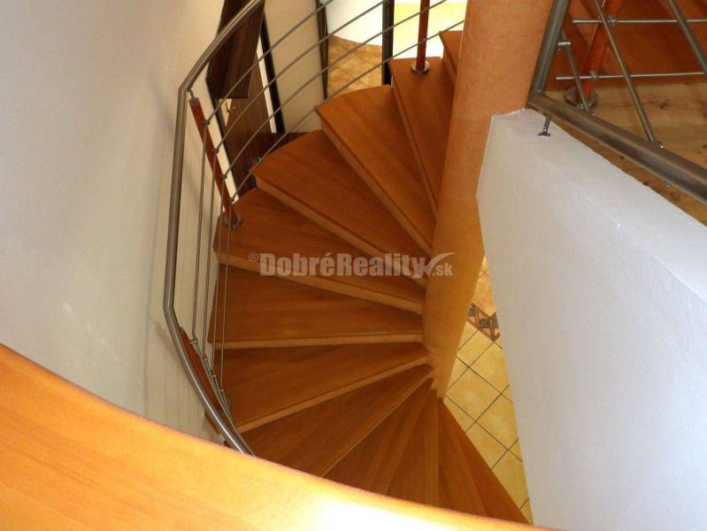 Štýlový rodinný dom na PREDAJ