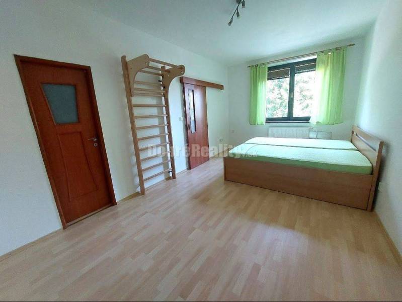PRENÁJOM: VEĽKÝ ZARIADENÝ 2 IZBOVÝ BYT, BELVEDER