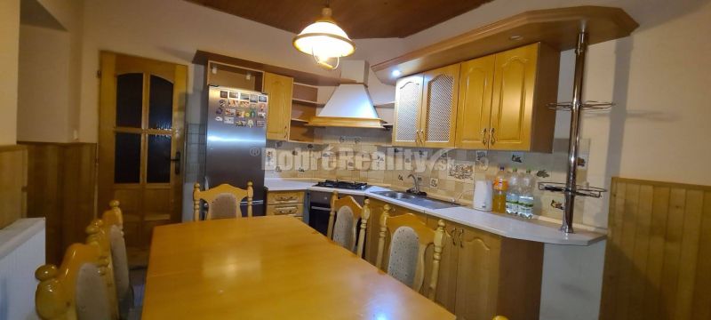 Dobré reality - znížená cena RD s veľkým pozemkom 2455 m2 v kľudnej ča