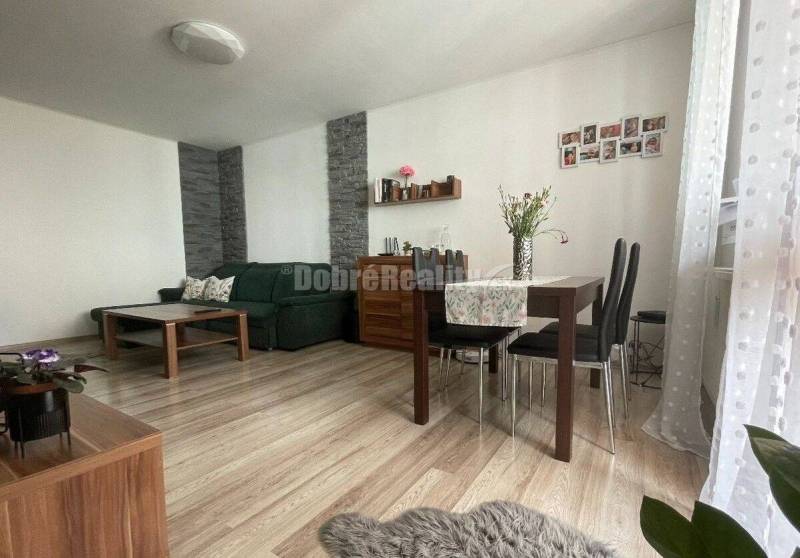 PREDAJ: Sympatický 3-izbový byt na Svätoplukovej ulici, Poprad - sídli