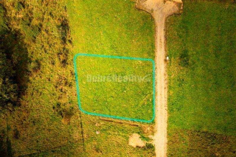 PREDAJ: Ideálny pozemok pre ideálny rodinný dom, 779 m2, Beňuš
