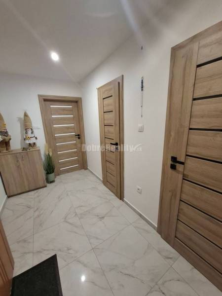 Prenajom.krasneho 3izb bytu na sidlisku Juh