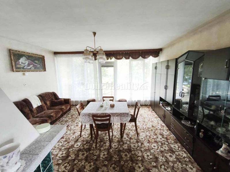 Dobré Reality Vám ponúkajú krásny nadčasový rodinný dom v obci Vlčany 