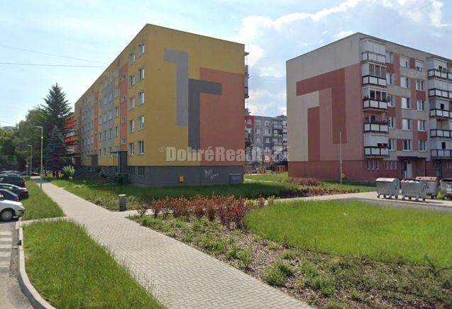 Ponúkame na prenájom 1-izbový byt vo Fiľakove na Sládkovičovej ulici 