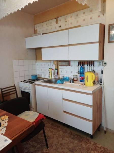 Ponúkame na prenájom 1-izbový byt vo Fiľakove na Sládkovičovej ulici 