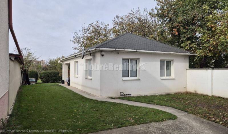 Rezervované -nízkoenergetický 2izb. domček v centre