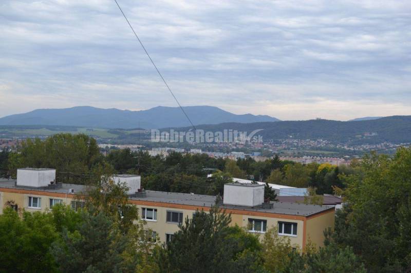 REZERVOVANÉ! DOBRÉ REALITY - Na predaj 3 izbový byt na sídlisku Kopani