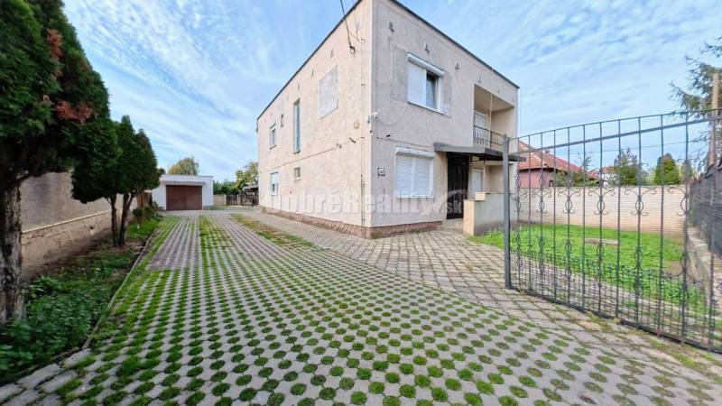 Dobré Reality – Na predaj priestranný rodinný dom s jedinečným štýlom 