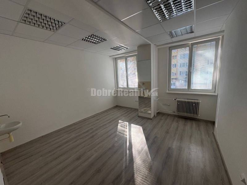 DOBRÉ REALITY. Na prenájom najlacnejšie komerčne priestory v Prievidzi