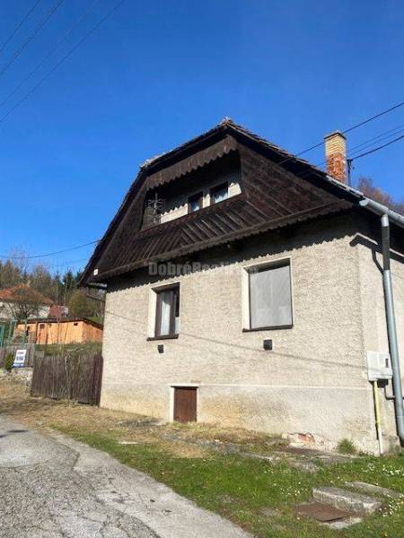 DOBRÉ REALITY -PREDAJ - Rodinný dom v obci Kremnické Bane, okres Žiar 