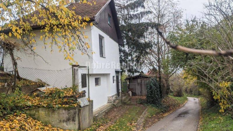 Dobré Reality ponúkajú na predaj viničný domček v tichej lokalite Star