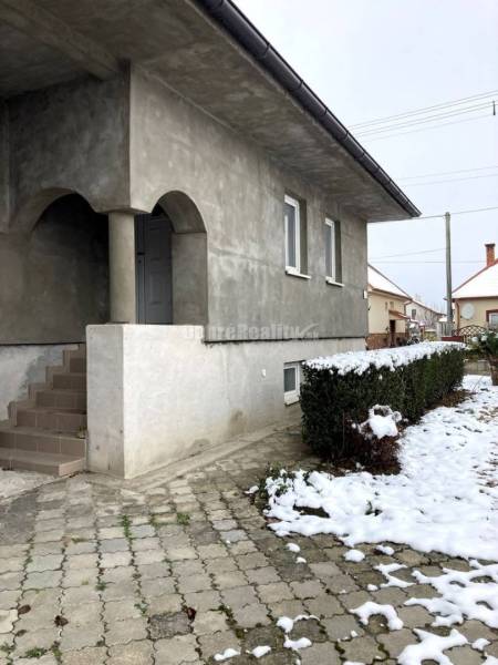 Dobré Reality ponúkaju na predaj priestranný dom 