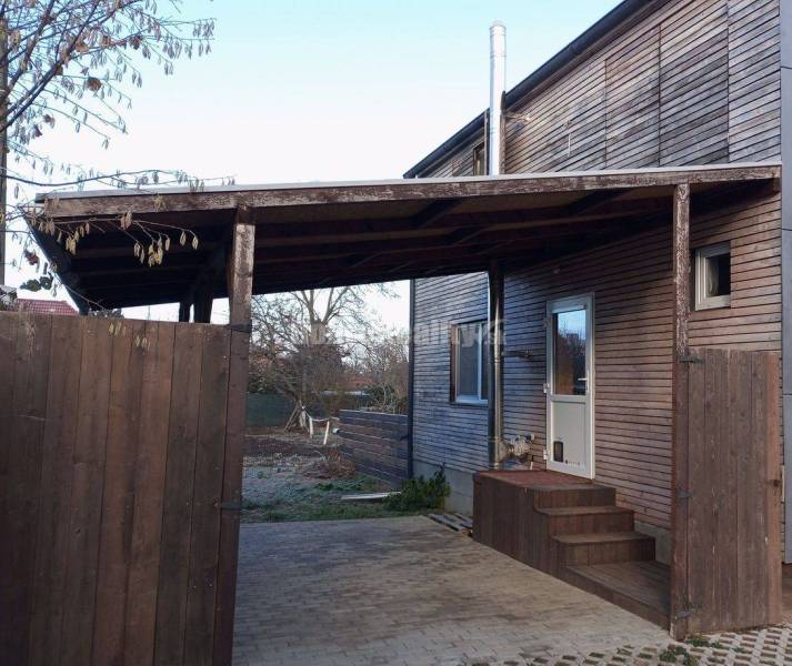 Menší dom v Šali - Veči  na prenájom