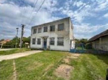  Dobré Reality ponúkajú investičnú budovu pošty s nájomcom a pozemkami