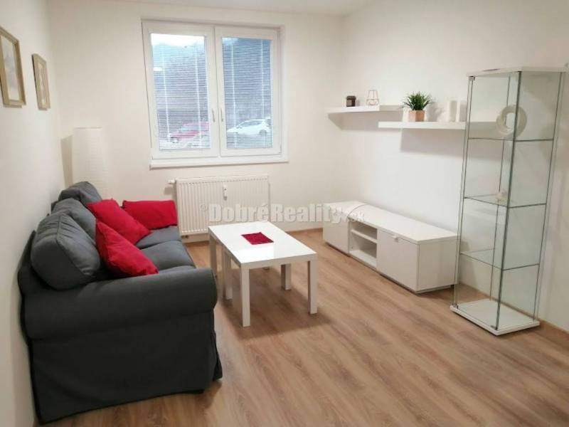 PRENÁJOM: MODERNÝ, ZARIADENÝ 2 IZBOVÝ BYT PRI NEMOCNICI F. D. R.