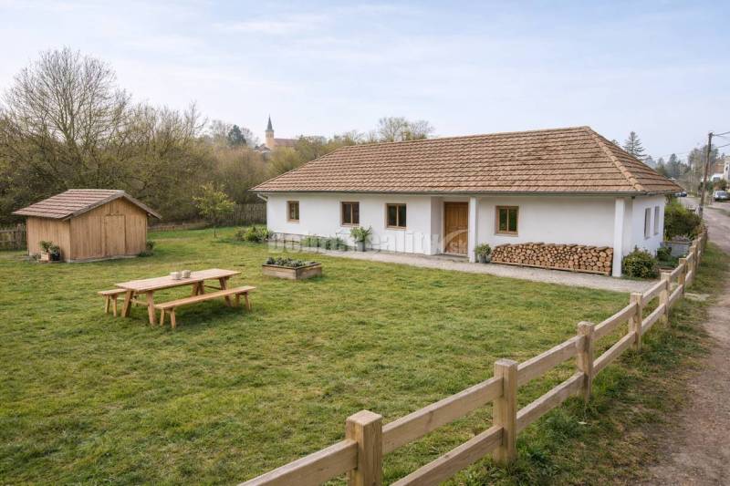 Dobré Reality ponúkajú na predaj rodinný dom s vidieckym charakterom a