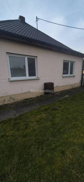 Novinka v obci Neded, pôvodný 3 - izbový rodinný dom na predaj.