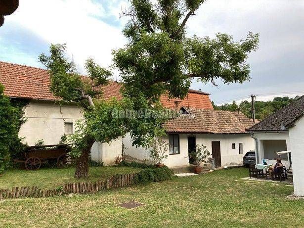 RK Dobré reality predáva dom s viničným domčekom v obci Bajtava