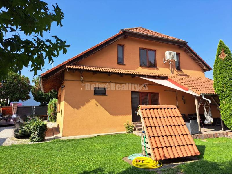 Centrum mesta - priestanný dvojpodlažný dom 176m2 úžitkovej plochy na 