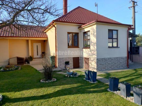 SUPER PONUKA pekného RD  v Kostolnom Seku