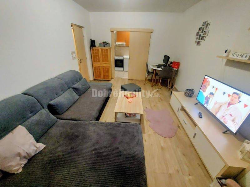 PRENÁJOM: ZARIADENÝ 2 IZBOVÝ BYT, UHLISKO