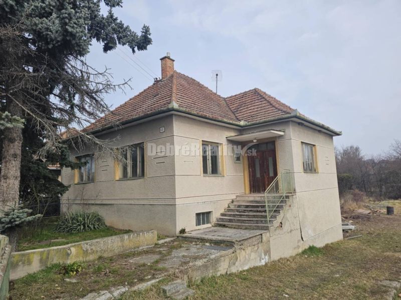 RD na predaj na pozemku 954m2 - v obci Cabaj Čápor