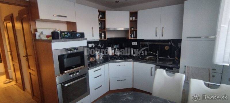 3-izbový byt s 2 garážami a výhľadom na Vysoké Tatry – Veľká Lomnica