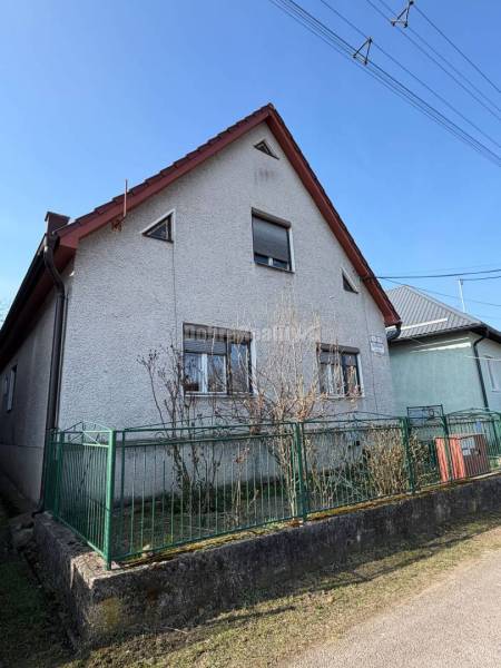 Ponúkame na predaj RD v mestskej časti Prievidze v Hradci