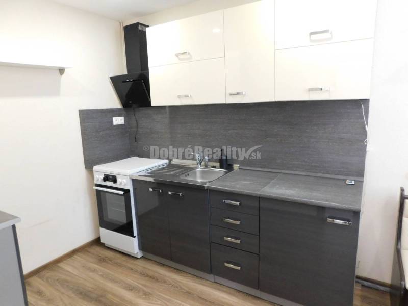 Ponákame na prenájom 1-izb. byt v nových Zámkoch.