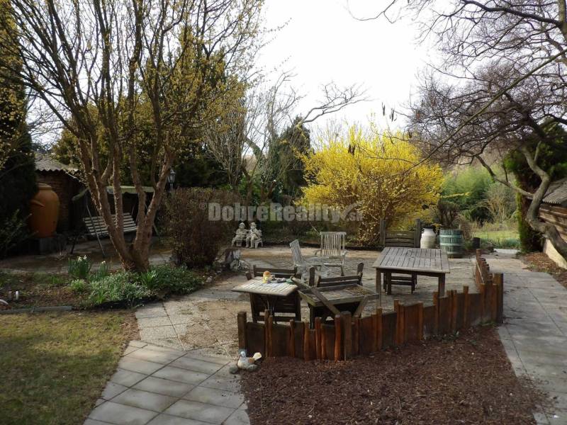 Pôvabný domček s očarujúcou záhradou na PREDAJ