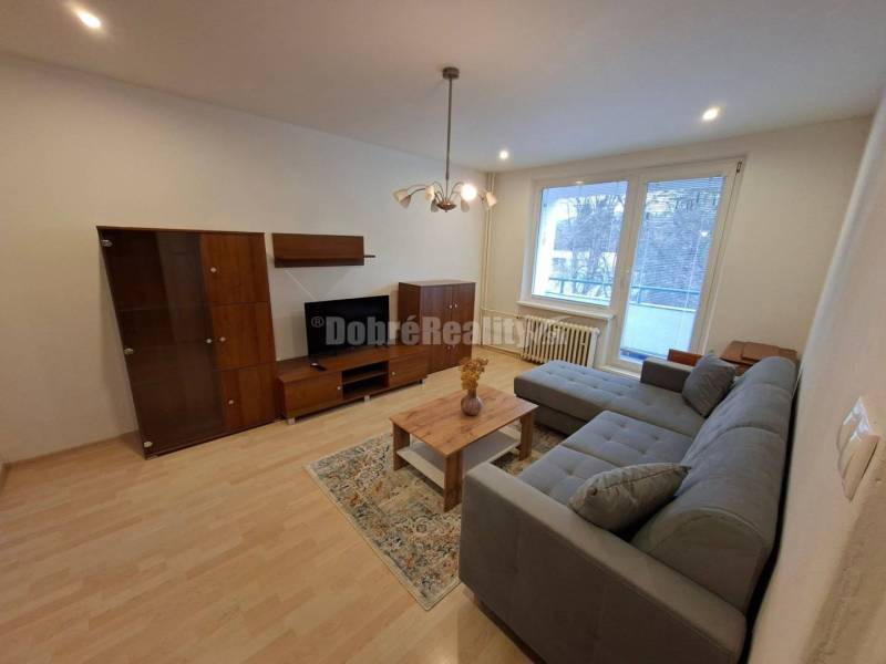 DOBRÉ REALIY -Na prenájom kompl. zeriadený 2-i byt prerobený na 3-i , 