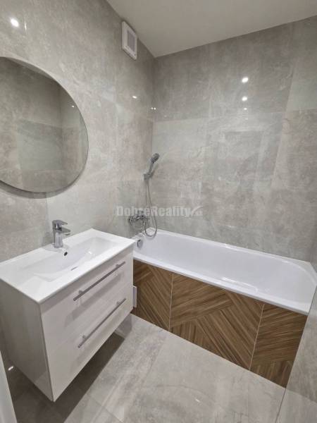 3 izbový byt na Starom Sídlisku o výmere 74m2.