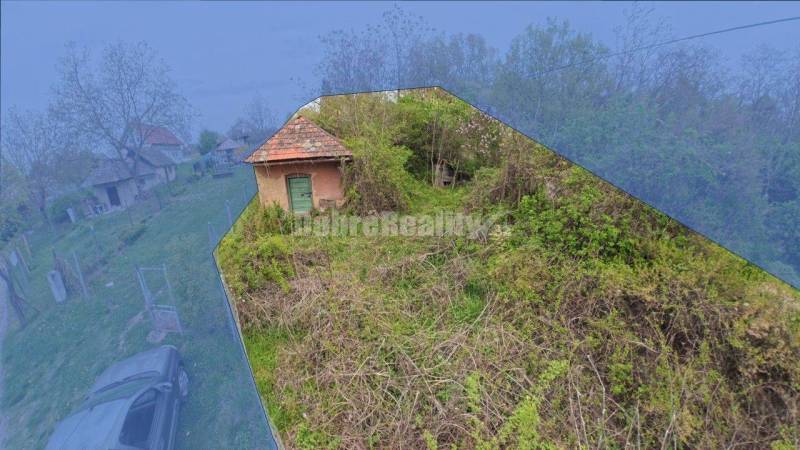 Dobré Reality ponukajú   Záhradu so stavbou so súpisným číslom v časti